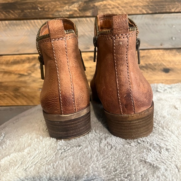 Lucky Brand Tan Leather ankle zip up Boots 7M - Picture 6 of 9
